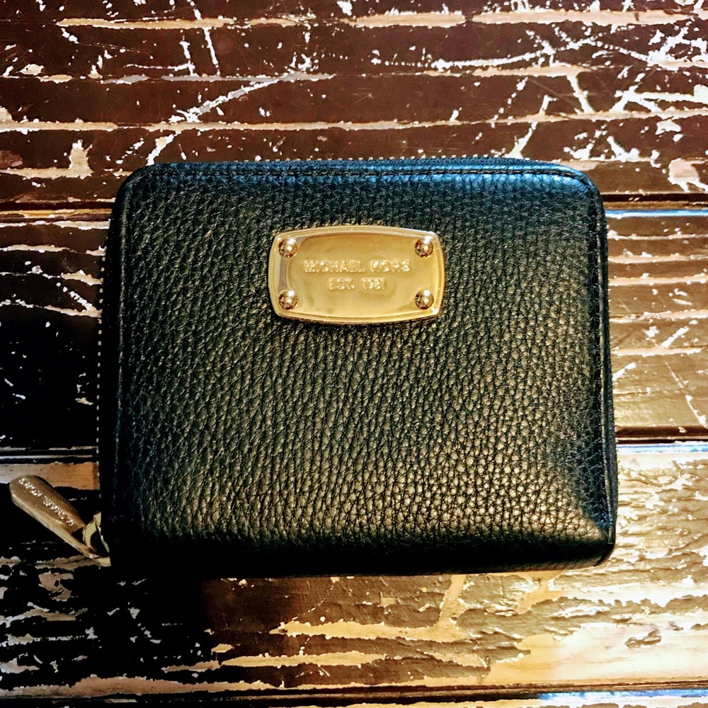 Michael Kors wallet nwot